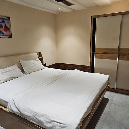 Stayez Studio Apartments Indore Extérieur photo