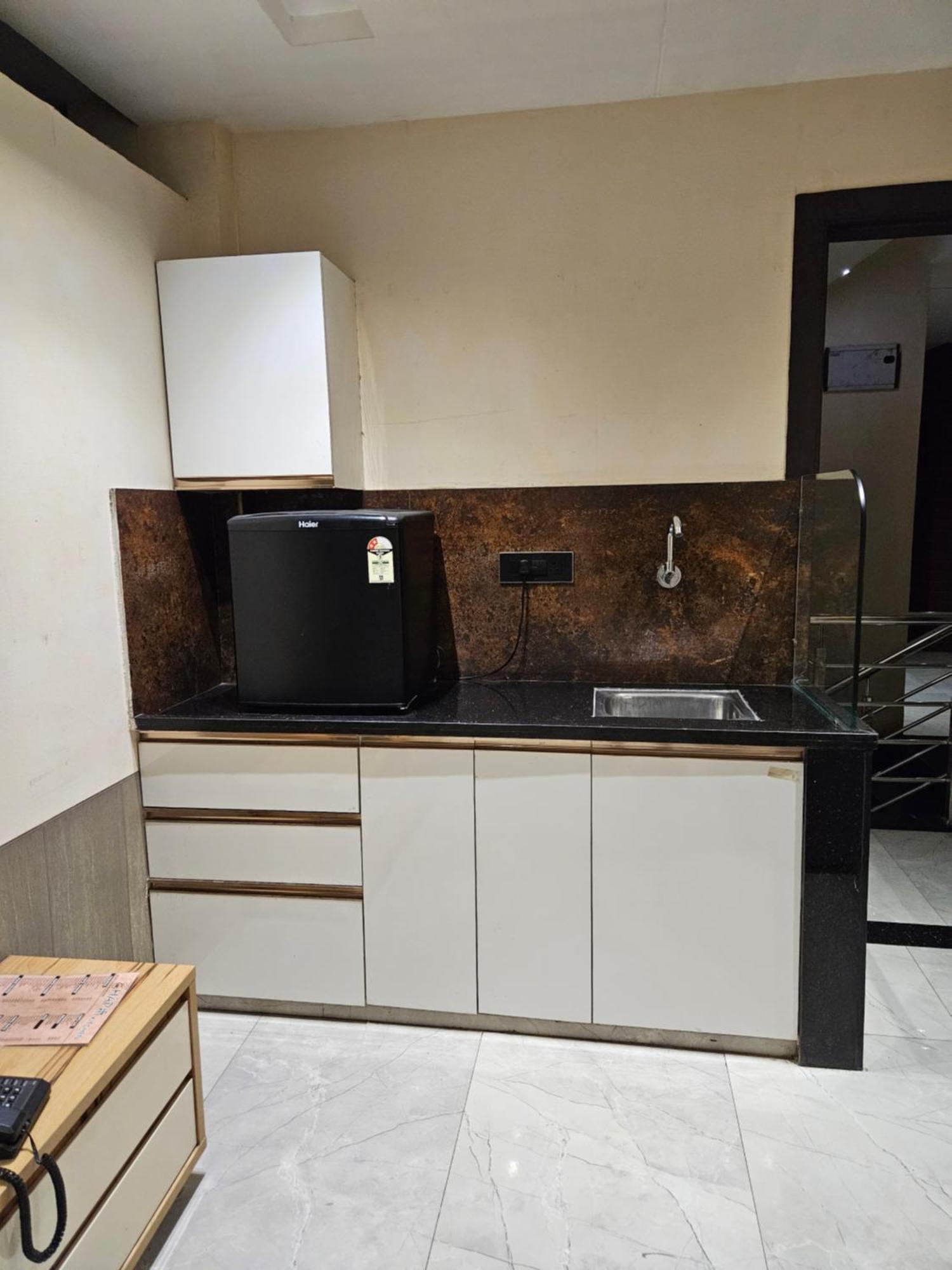 Stayez Studio Apartments Indore Extérieur photo
