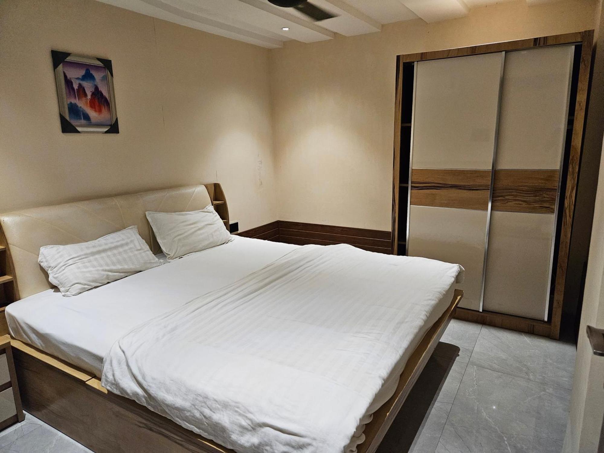 Stayez Studio Apartments Indore Extérieur photo