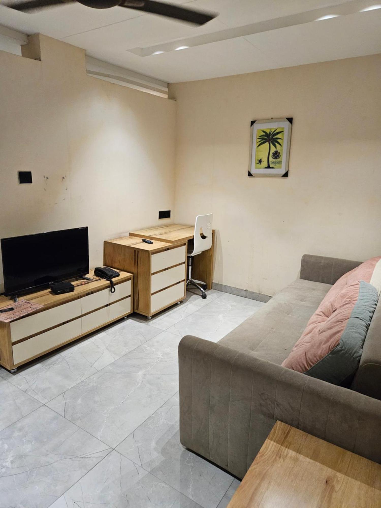 Stayez Studio Apartments Indore Extérieur photo
