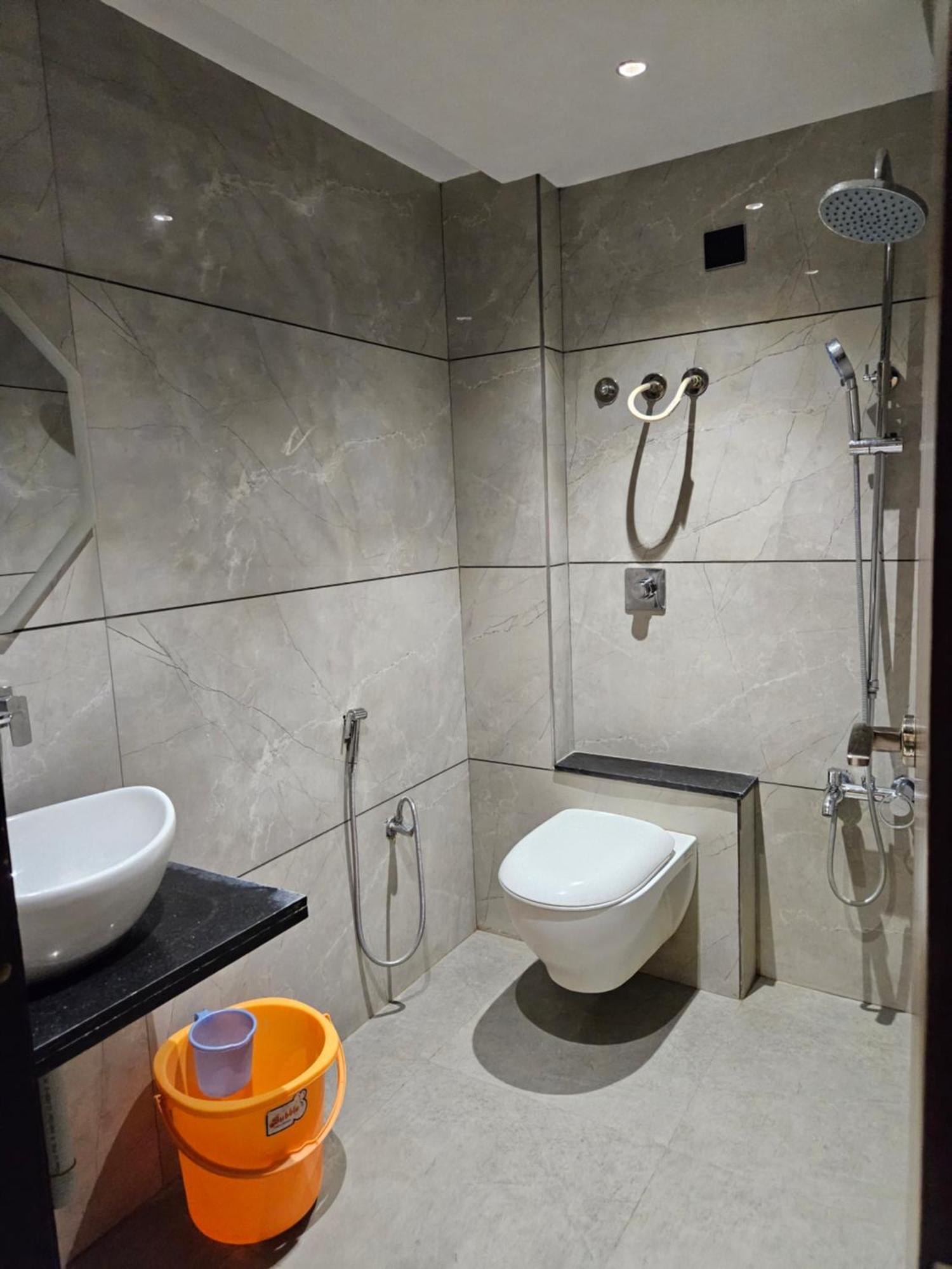 Stayez Studio Apartments Indore Extérieur photo